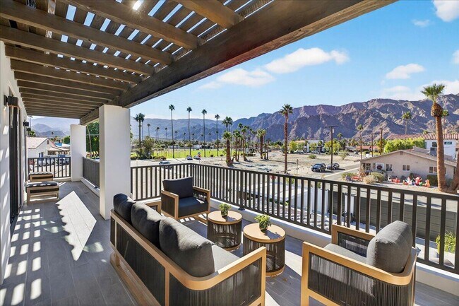 Building Photo - 51116 Avenida Mendoza