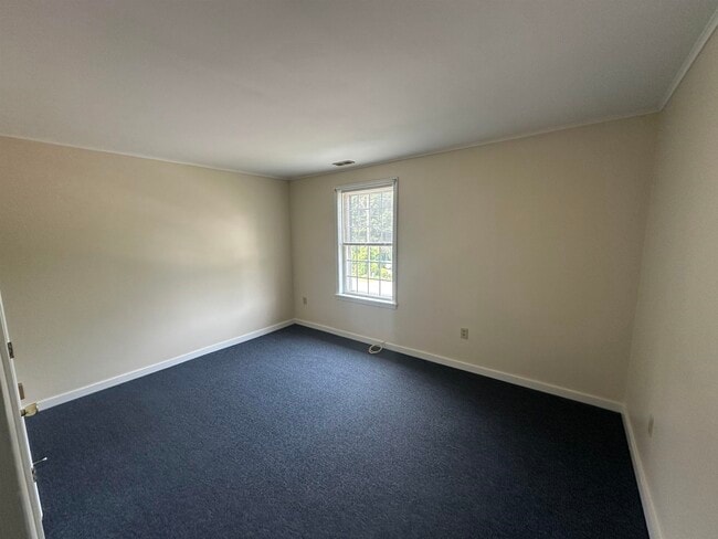 Building Photo - 3027 Brown Ave