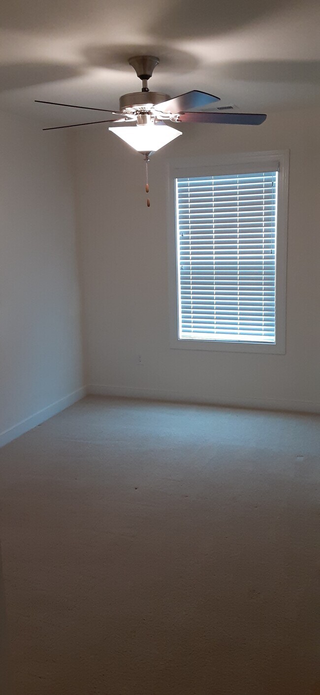 3rd floor bedroom 1 - 4919 Settlers Market Blvd