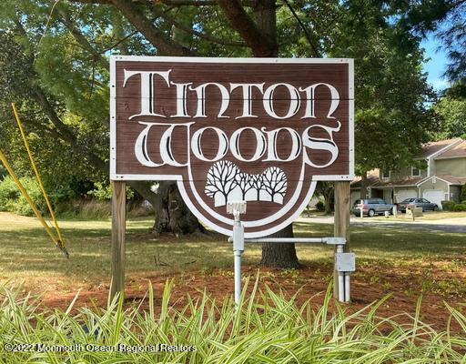 Building Photo - 64 Holly Dr