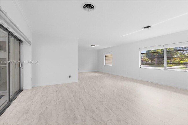 Building Photo - 13790 SW 80th Ave
