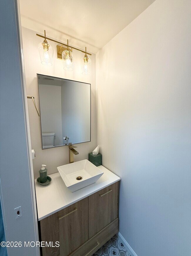 Building Photo - 41 Weller Pl