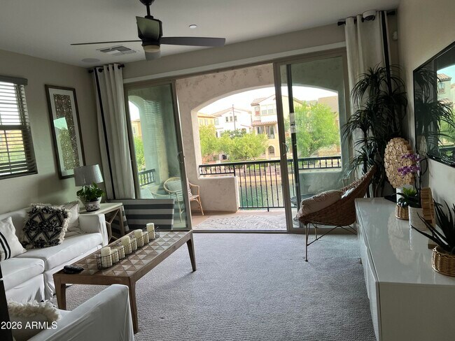 Building Photo - 1663 E Hampton Ln