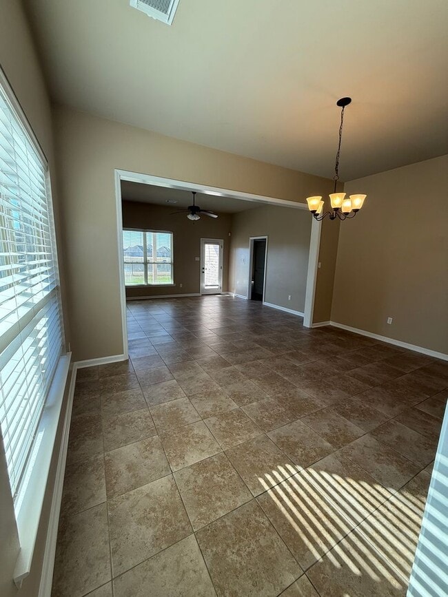 Building Photo - New Lake Front Home in Magnolia Lakes off Burbank Near Staring