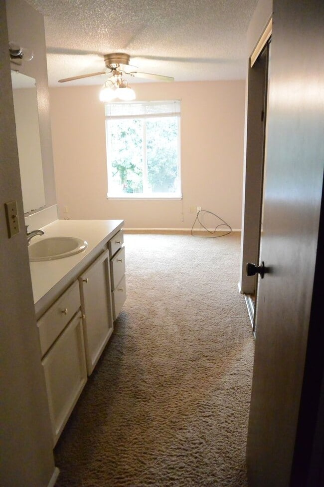 Building Photo - 1307 NW 119th St