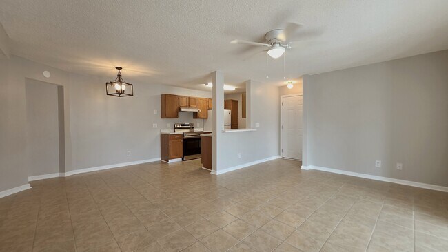 Building Photo - 8642 South Bridge Dr