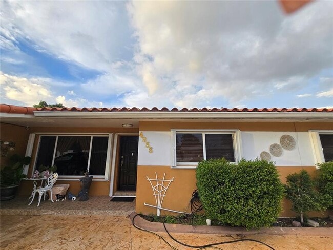 Primary Photo - 4955 NW 178th Terrace