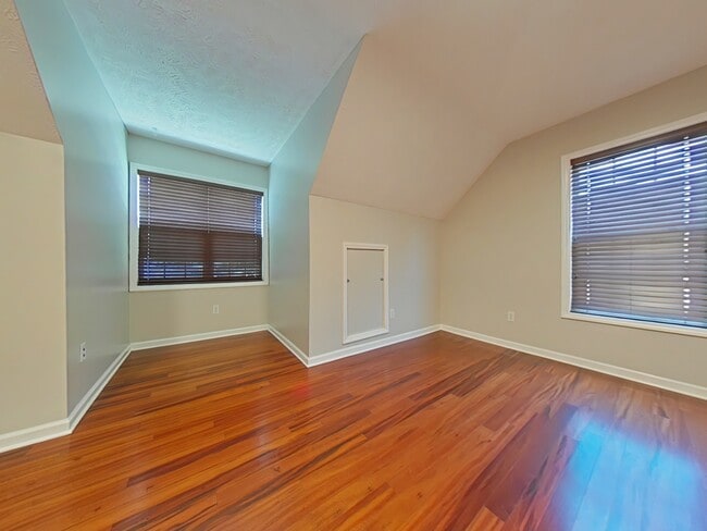 Building Photo - 5841 Blue Sky Ln