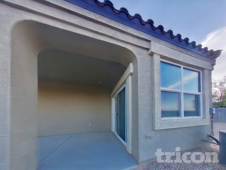 Building Photo - 19170 N Toledo Ave