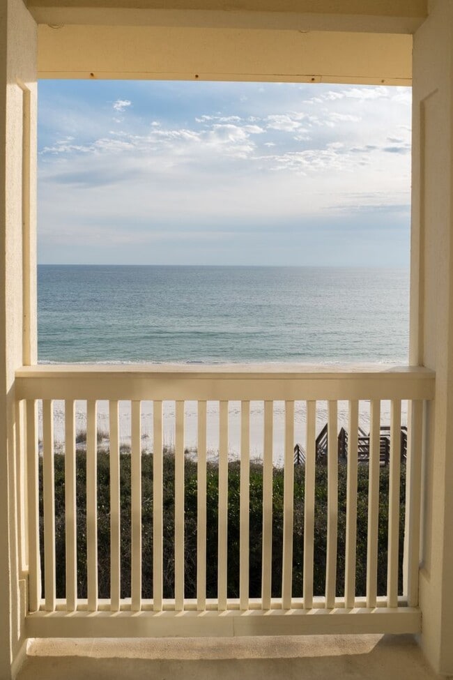 Building Photo - Beautiful 7-Bedroom Beachfront Home on 30A