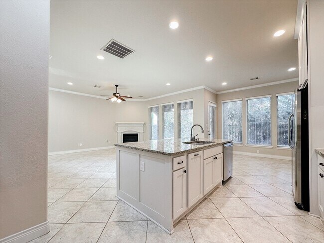 Building Photo - 23 Jonquil Pl