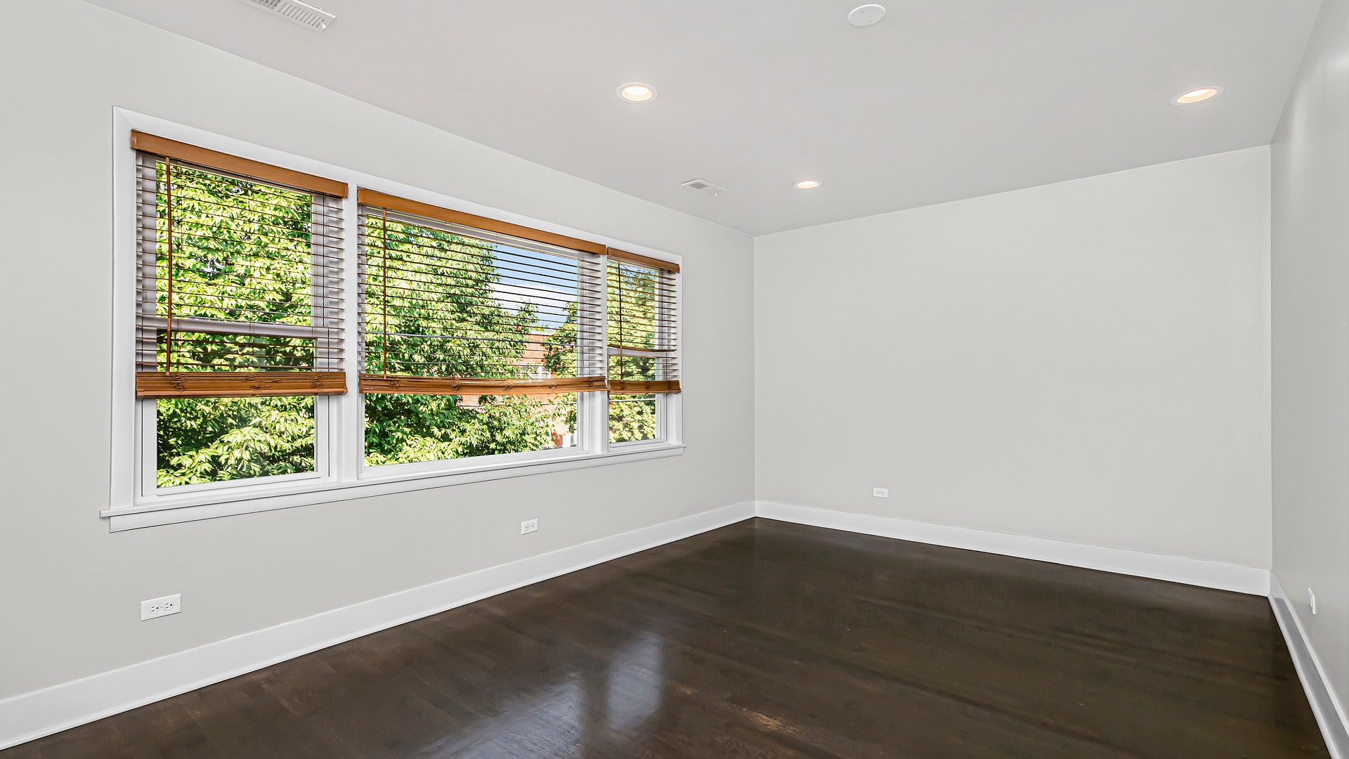 Building Photo - 6459 N Wayne Ave