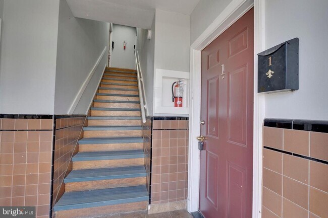 Building Photo - 3806 39th St