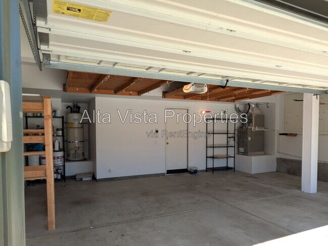 Building Photo - 13620 Essence Rd