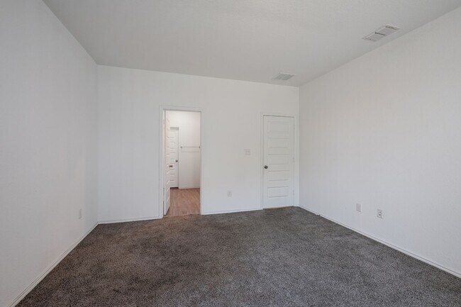 Building Photo - 3403 Rancho Primera