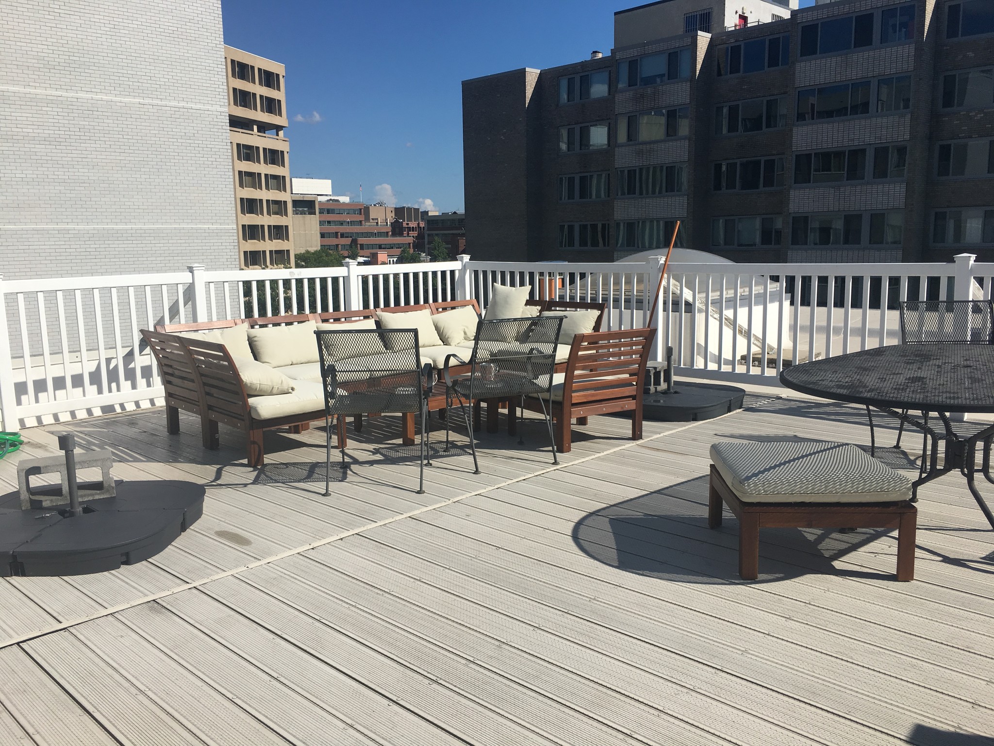 Rooftop Deck - 2007 O St NW