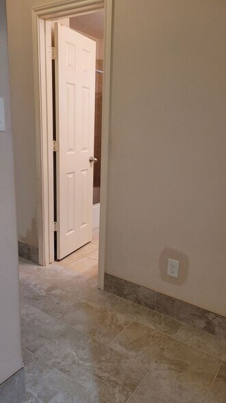 Building Photo - 12930 Echo Landing Dr