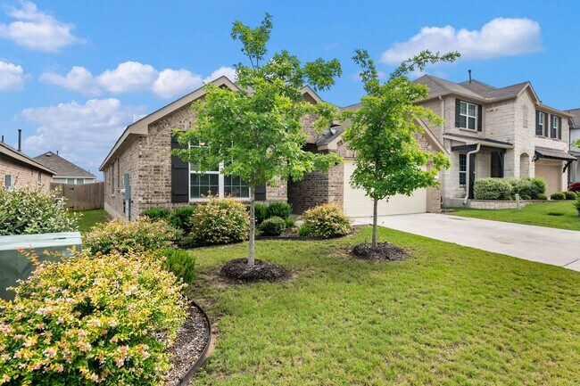 Building Photo - 3 Bed 2 Bath