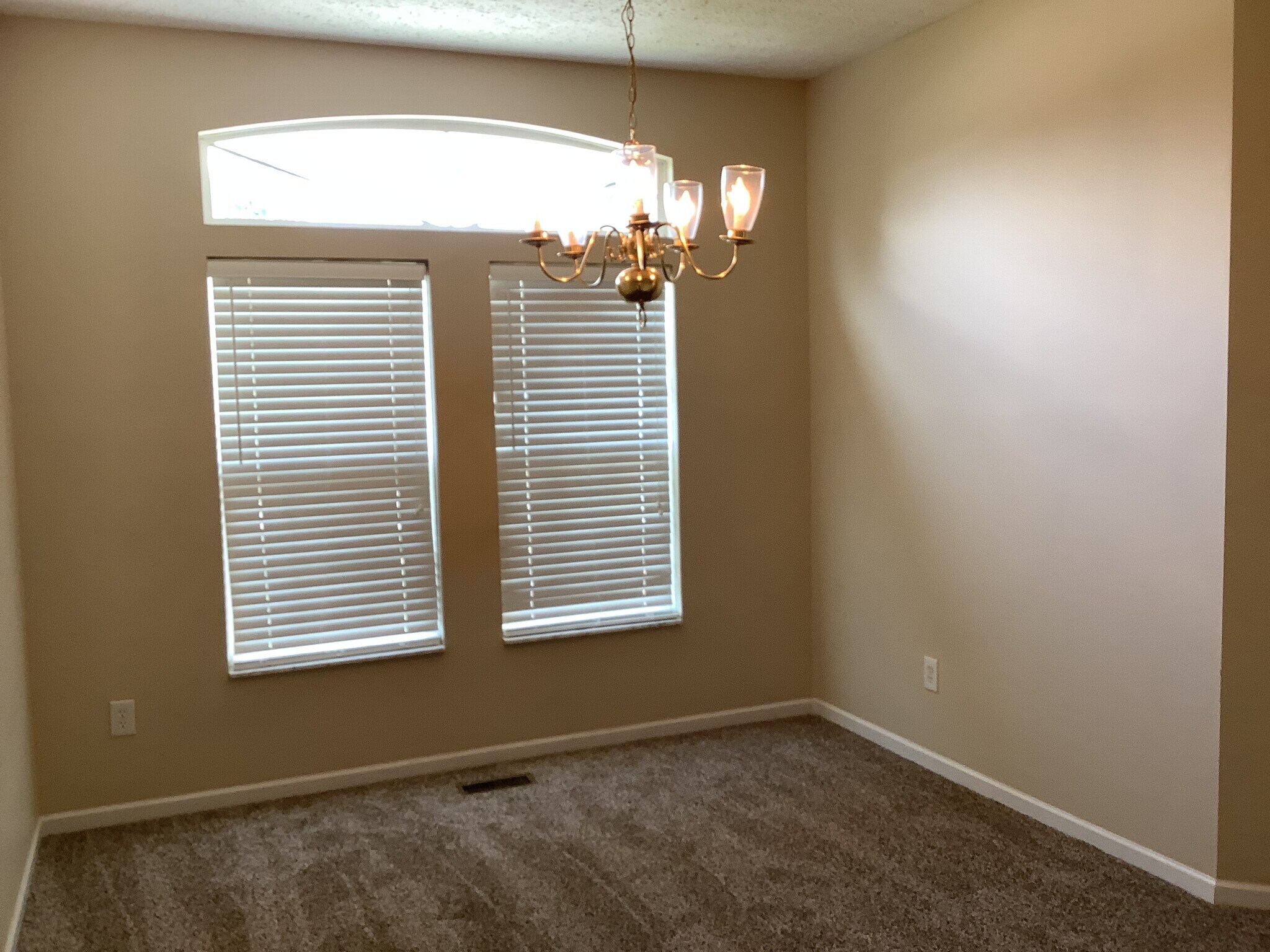 Building Photo - 46 Runkle Dr