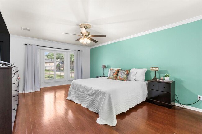 Building Photo - 1606 Rustic Knolls Dr