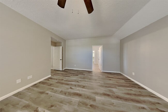 Building Photo - 6807 Oakbranch Manor Ln