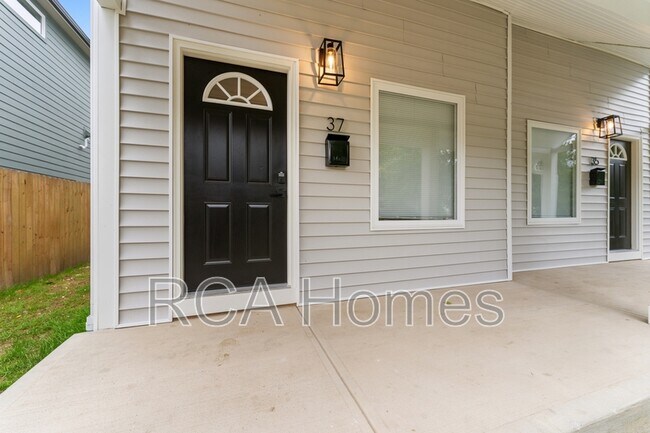 Building Photo - 37 N Walcott St