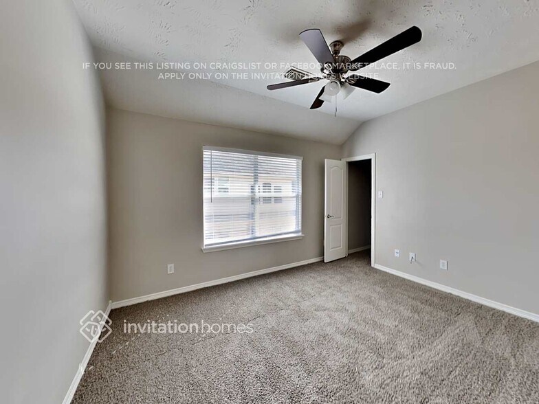 Building Photo - 28919 Hidden Lake Ct