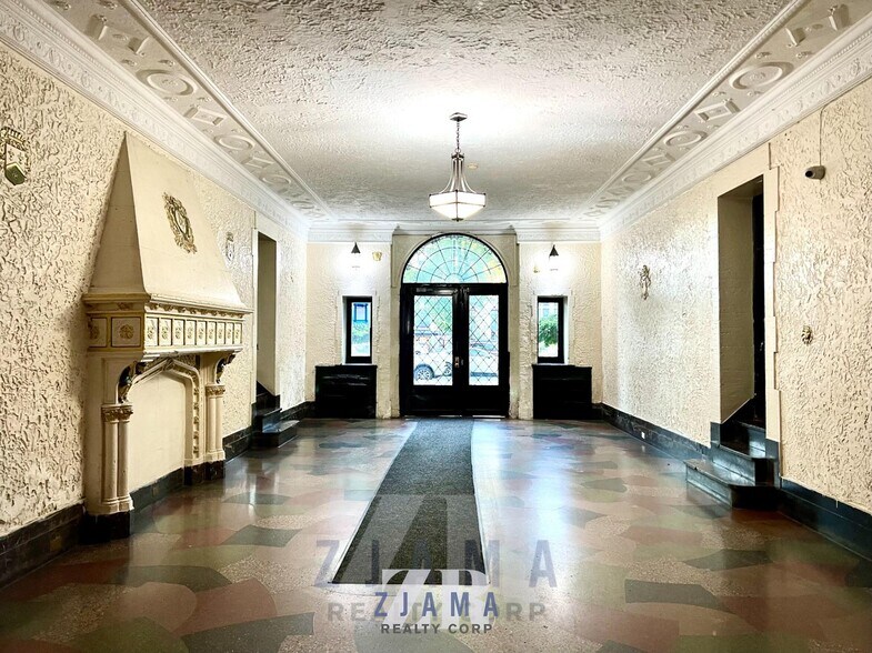 Building Photo - 410 Eastern Pkwy
