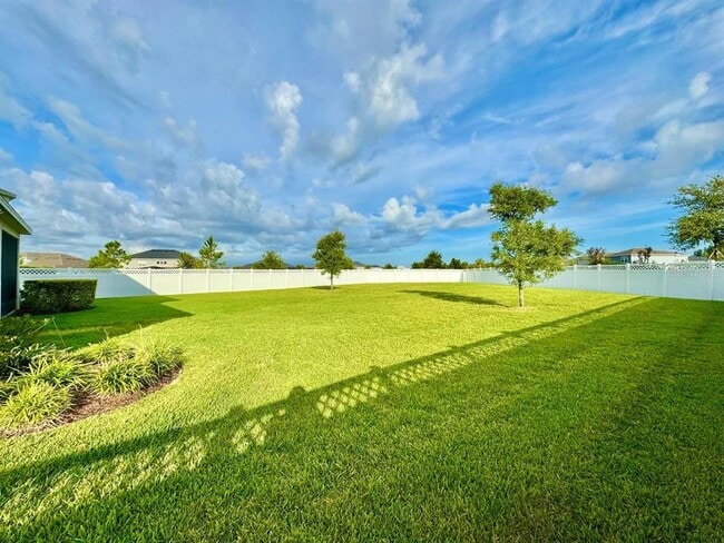 Building Photo - 34159 Astoria Cir