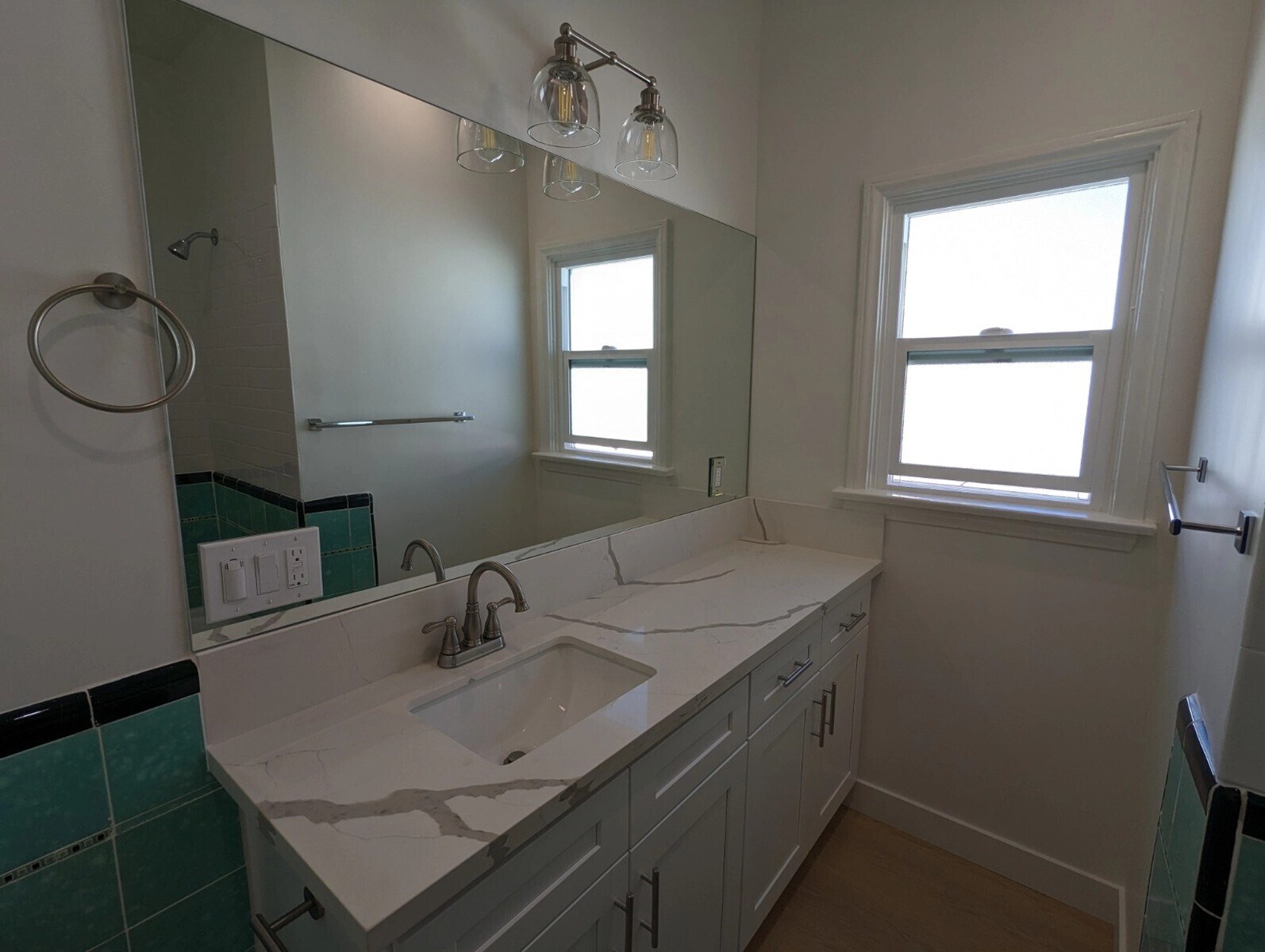 Building Photo - 559 Normandie Ave