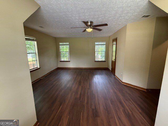 Building Photo - 8351 Post Oak Ct