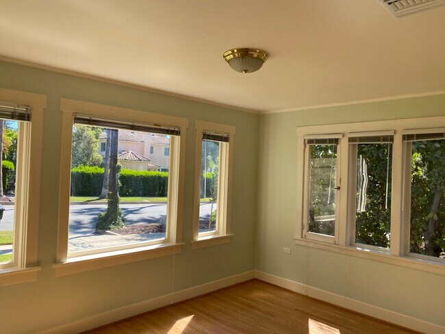Front Bed Room - 1823 N Michigan Ave
