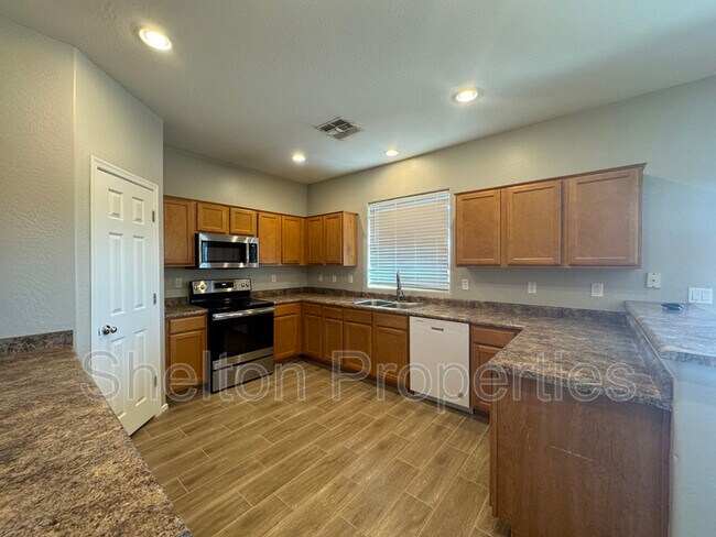 Building Photo - 23769 W La Canada Blvd