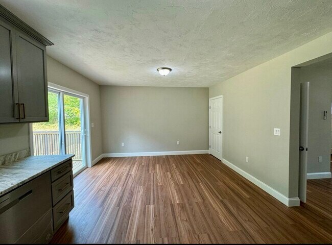 Building Photo - 118 Prospect St