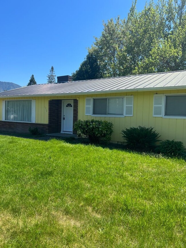 Building Photo - pd01 - Parkdale Estates Inc