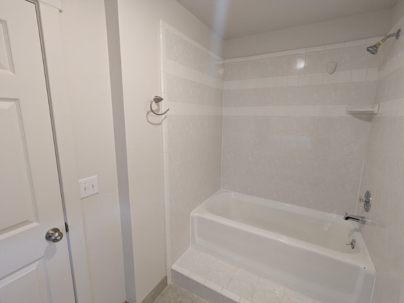 Building Photo - 1760 N 400 E