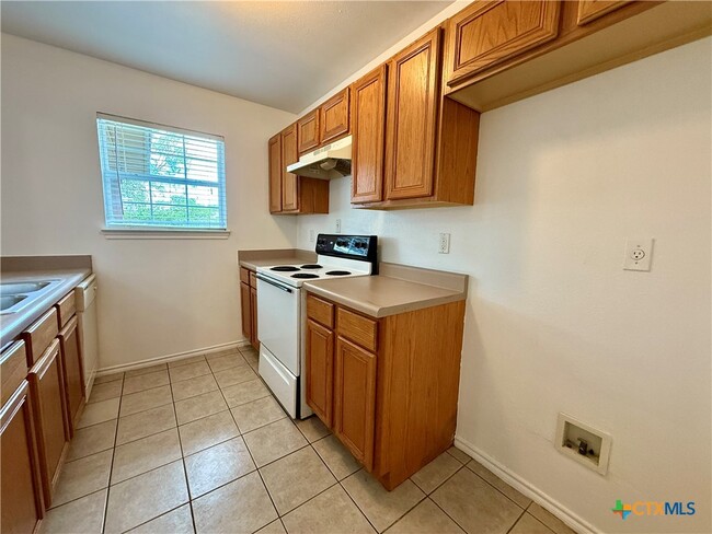 Building Photo - 309 S Water Ln