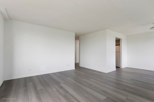 Building Photo - 1 Renaissance Pl