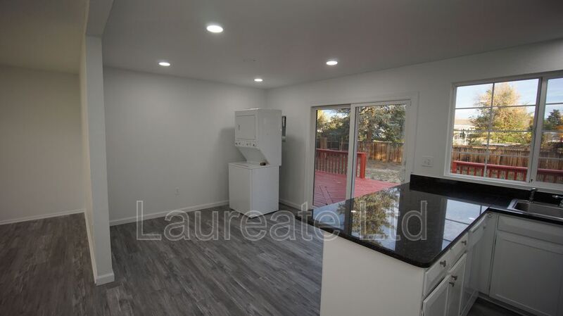 Building Photo - 15559 E Bates Ave