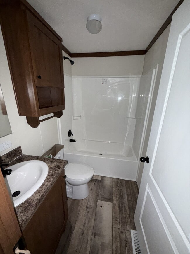 Building Photo - Rare 4-Bedroom Home – Perfect for Larger Families!