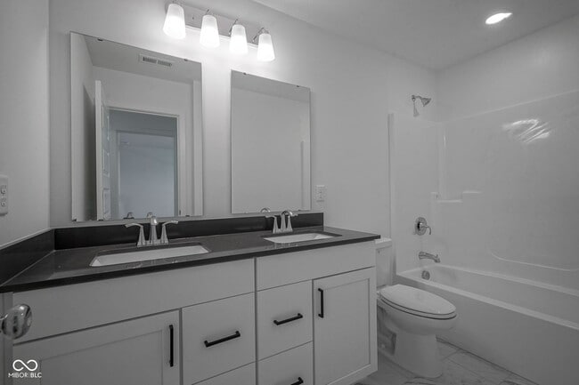 Building Photo - 9085 Summerton St