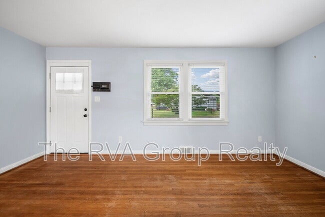 Building Photo - 3411 Oxnard Rd