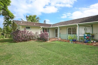 Building Photo - Ready to move into single level family hom...