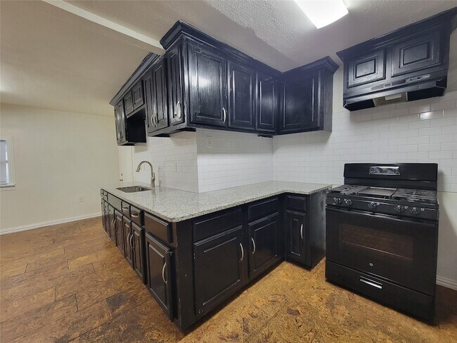 Building Photo - 620 Lacewood Dr