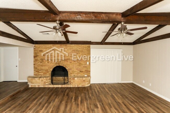 Building Photo - 715 San Juan Dr