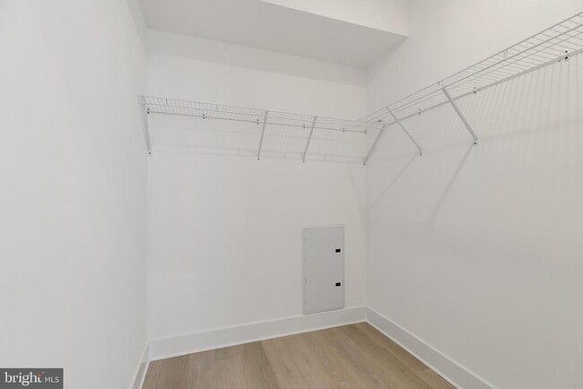 Building Photo - 3045 Richmond St