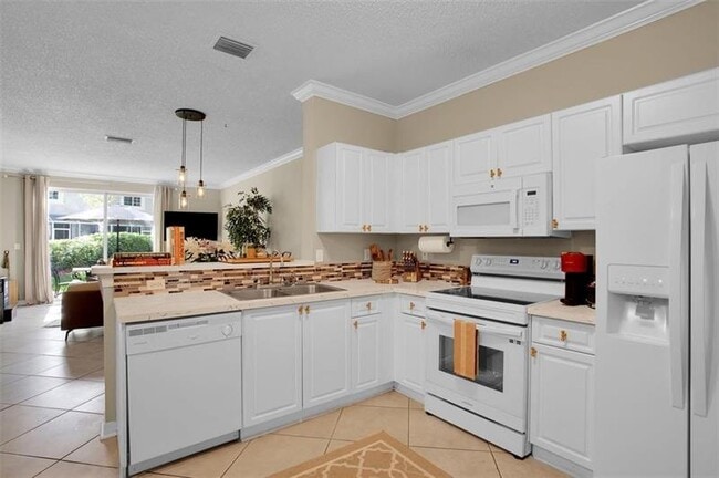 Building Photo - 2188 Salerno Cir