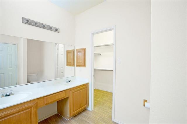 Building Photo - 10617 Wolfcreek Ln