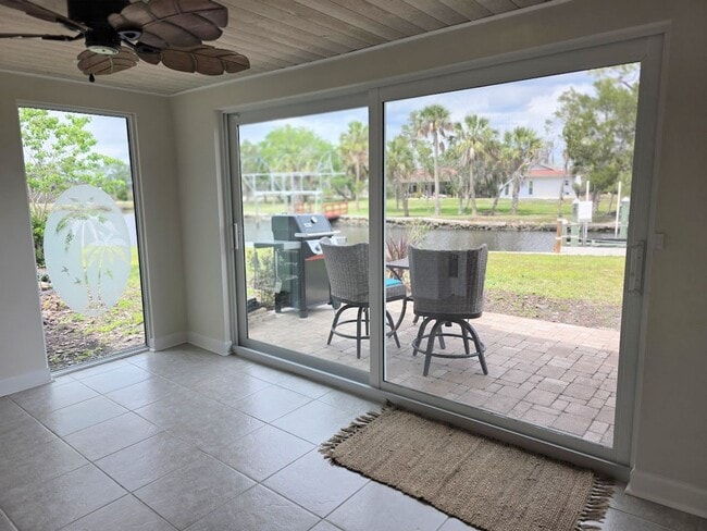 Building Photo - Islands Community Condo