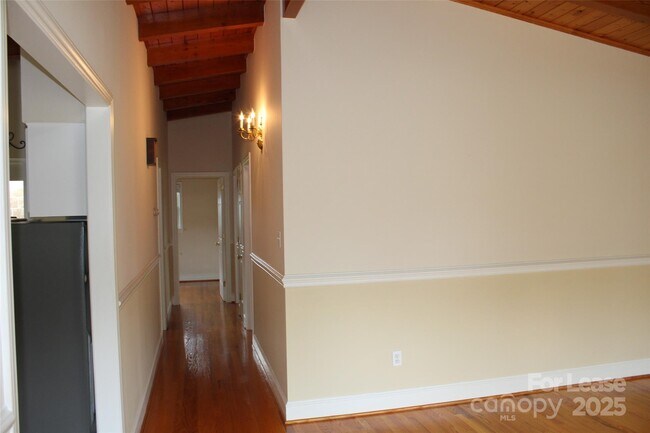 Building Photo - 4241 Burton Ln